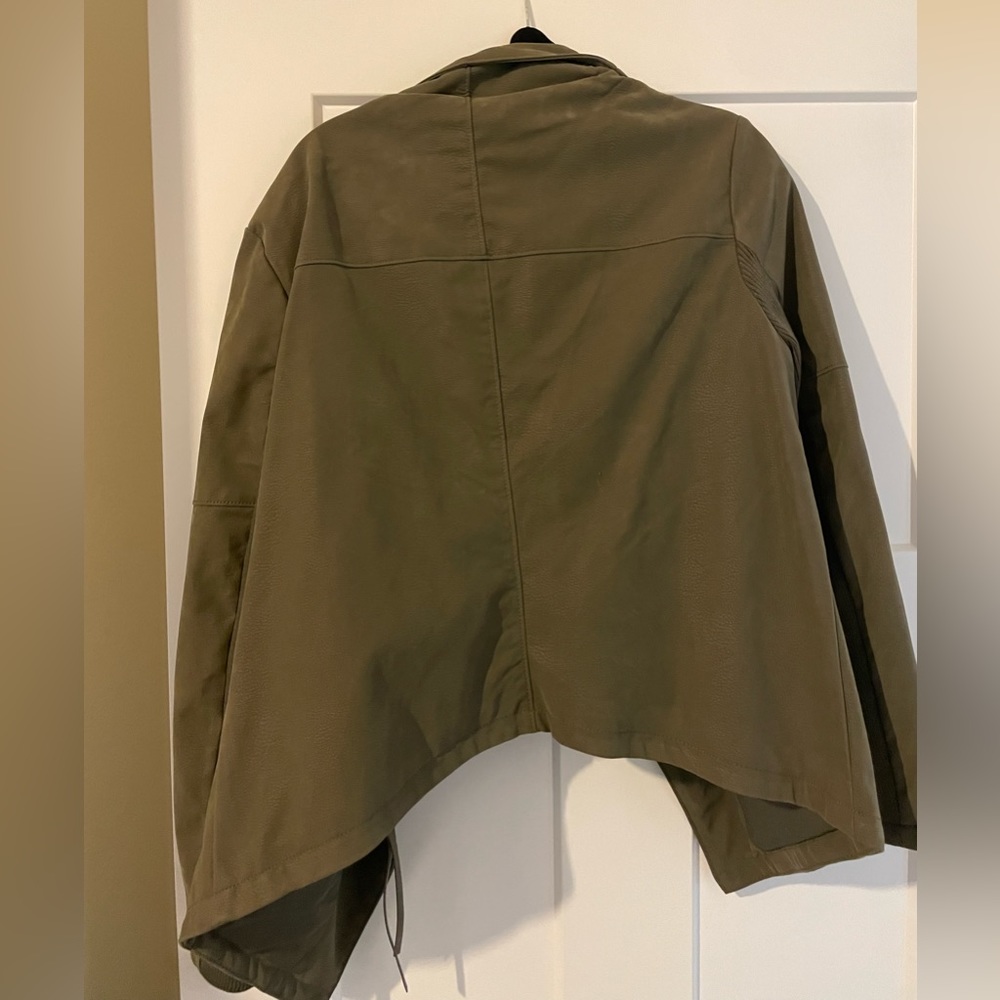 Jacket - Picture 2 of 4